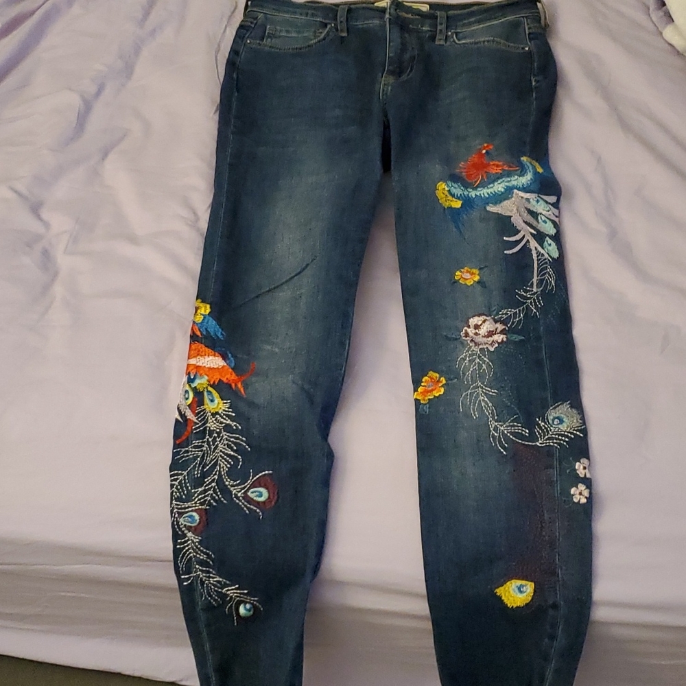 free people size 26 jeans with BEAUTIFUL peacock floral stitch patterns